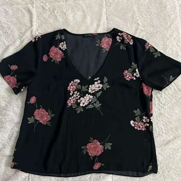 Dynamite tshirt - Large - Picture 1 of 6